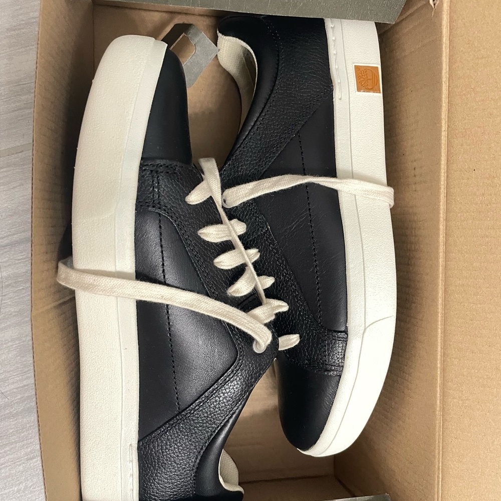 Timberland Sneaker woman SZ8 NEW